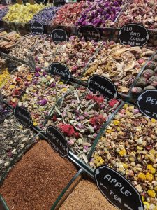 Especias en el bazar de las especias