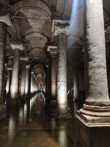 Interior de la cisterna basilica
