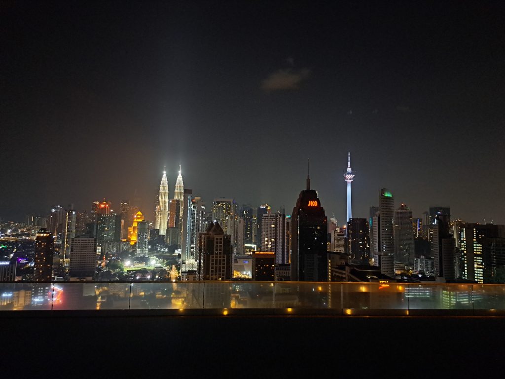 Skyline nocturno Malasia