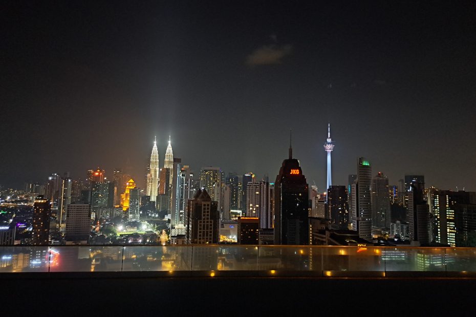 Skyline nocturno Malasia