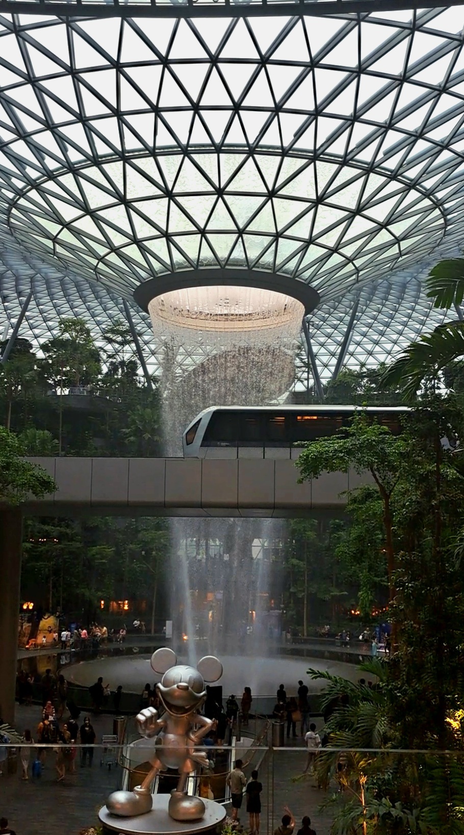 cascada aeropuerto singapur