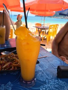 batido de mango en nia café