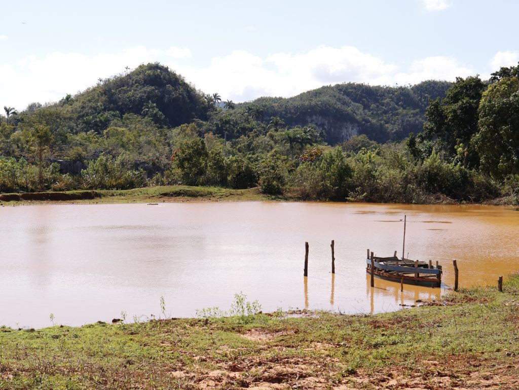 Lago en Viñales