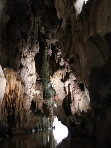 Interior cueva del Indio