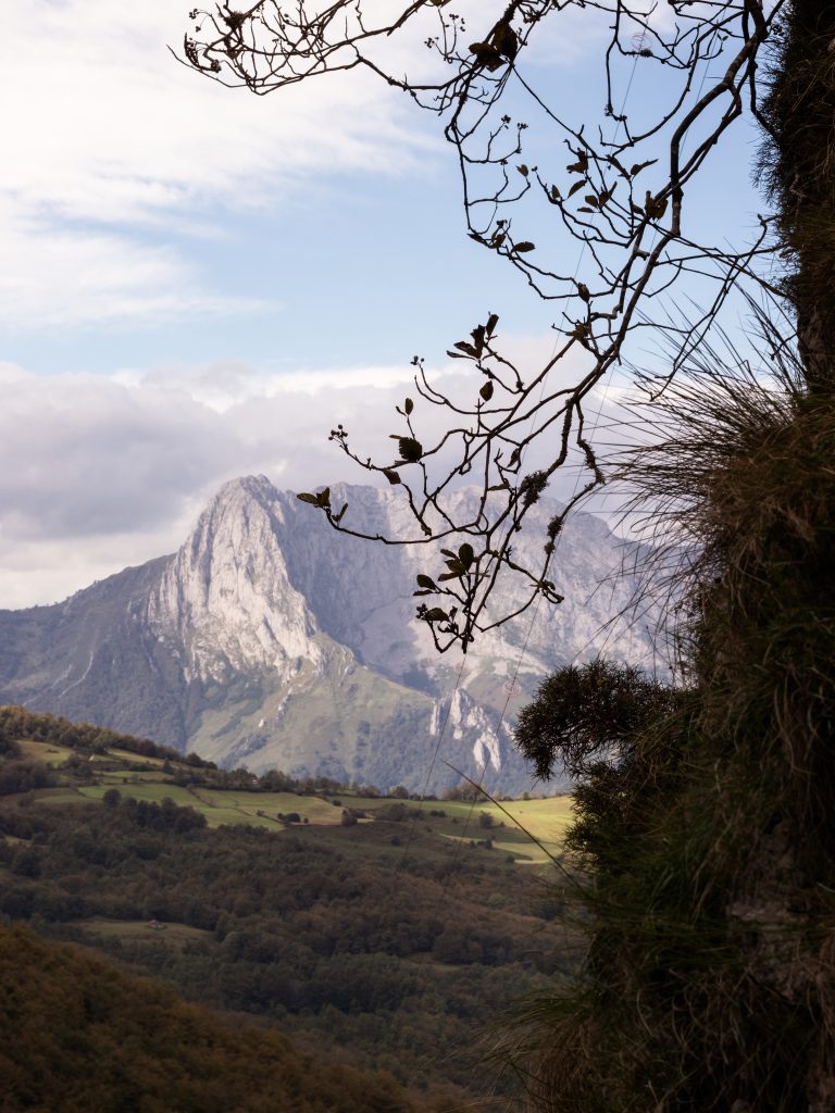montaña contraluz