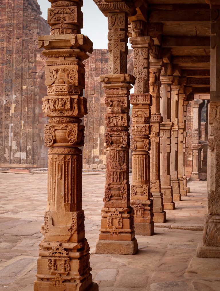 columnas hindus mequita jama