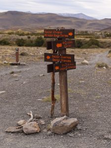 cartel trekking torres del paine